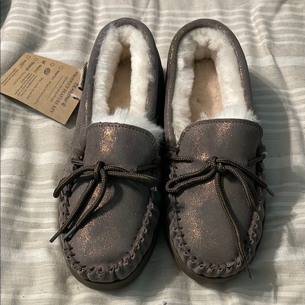 BearPaw Women's Slippers in Brown with Cream Lining
